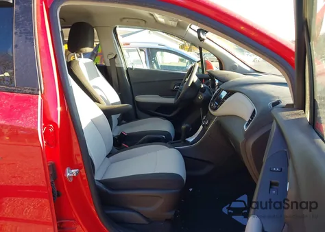 2020 Chevrolet Trax Fwd Ls z USA, uszkodzony, nr VIN KL7CJKSB6LB353854